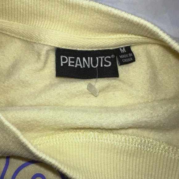 NWOT Girl’s Junior Medium Peanuts Woodstock Graphic LS Pullover Sweatshirt - Picture 2 of 5